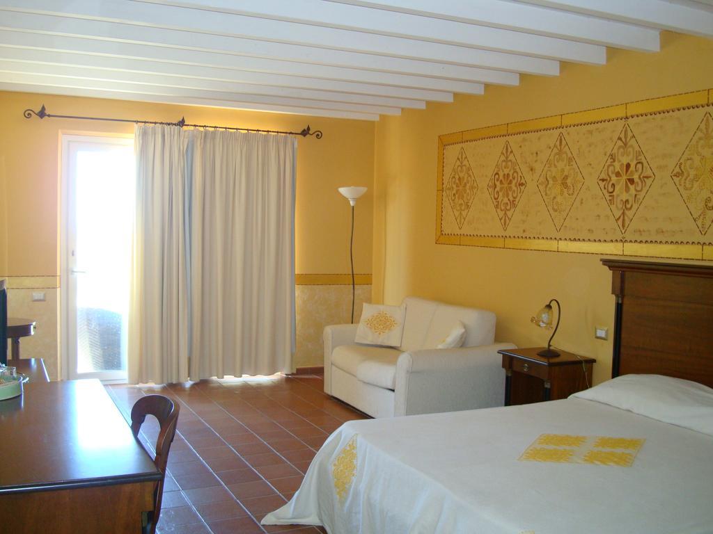 Country Resort Capo Nieddu Санта-Катерина Номер фото